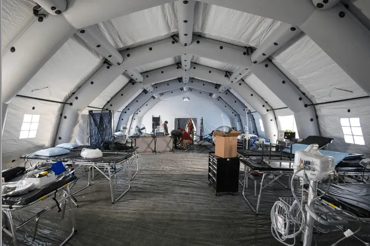inflatable emergency tent